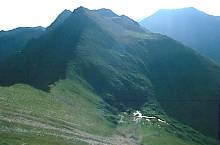 Podragu saddle and environs 