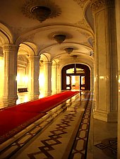 Parliament Palace, Bucuresti·, Photo: Cristian Laubach