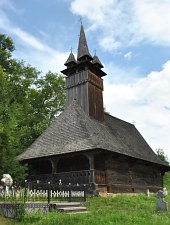 Wooden church, right bank, Răzoare , Photo: WR