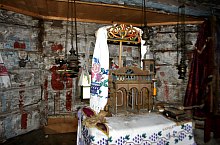 Wooden church, right bank, Răzoare , Photo: WR