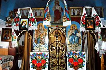 Wooden church, left bank, Răzoare , Photo: WR