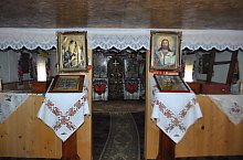 Wooden church, left bank, Răzoare , Photo: WR