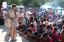 Festivalul Palariilor de Paie, DN13a Balauseri-Miercurea Ciuc, Foto: Szőcs László