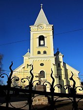 Biserica catolica, Zetea , Foto: Csedő Attila