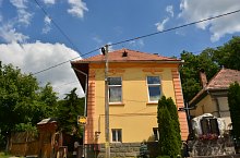 Târnoviţa: Scoala catolica