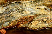 Depunerile de aragonit, Corund , Foto: WR