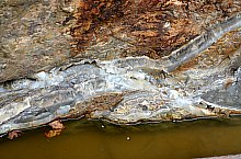 Depunerile de aragonit, Corund , Foto: WR