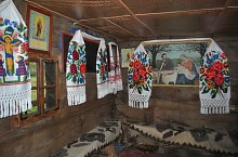 Biserica veche, Surdesti , Foto: WR