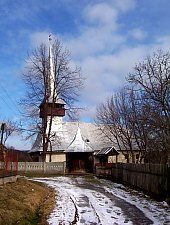 Wooden church, Răstolț , Photo: Valeria Lehene