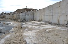 Lime pit, Băbeni , Photo: WR