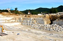 Lime pit, Băbeni , Photo: WR