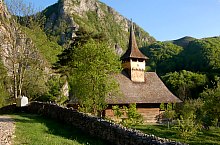 Sub Piatra monastery, Sub Piatră , Photo: WR