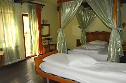 Castel Templul Cavalerilor, DN75 Lunca-Turda, Foto: WR