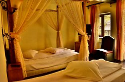 Castel Templul Cavalerilor, DN75 Lunca-Turda, Foto: WR