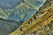 Caprei saddle-Negoiu peak hiking trail, Făgăraș mountains, Photo: Dénes László