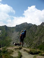 Capra cottage-Fereastra Zmeilor hiking trail, Făgăraș mountains, Photo: Marius Dumitrel