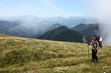 Suru saddle-Corbului saddle hiking trail, Făgăraș mountains, Photo: Marius Radu