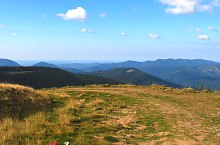 Vâlsan valley - Moldoveanu peak hiking trail, Făgăraș mountains, Photo: Florin Manea