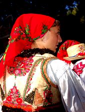 Traditional costumes in Beiuș, Photo: WR