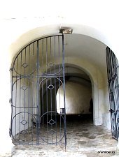 Scara Acoperita, Medias, Foto: Florin Acaju