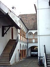 Casa Schuller, interiorul cu arcade, Foto: Urian Andrei