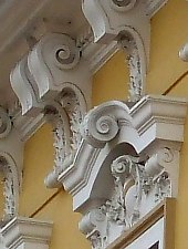 Black cat house, Oravița·, Photo: Ramona Stângu