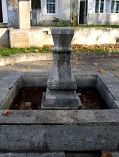 Villa and Garden Tire, Oravița·, Photo: Ramona Stângu