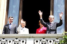 Întoarcerea familiei Regale