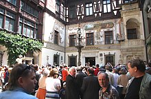 Întoarcerea familiei Regale